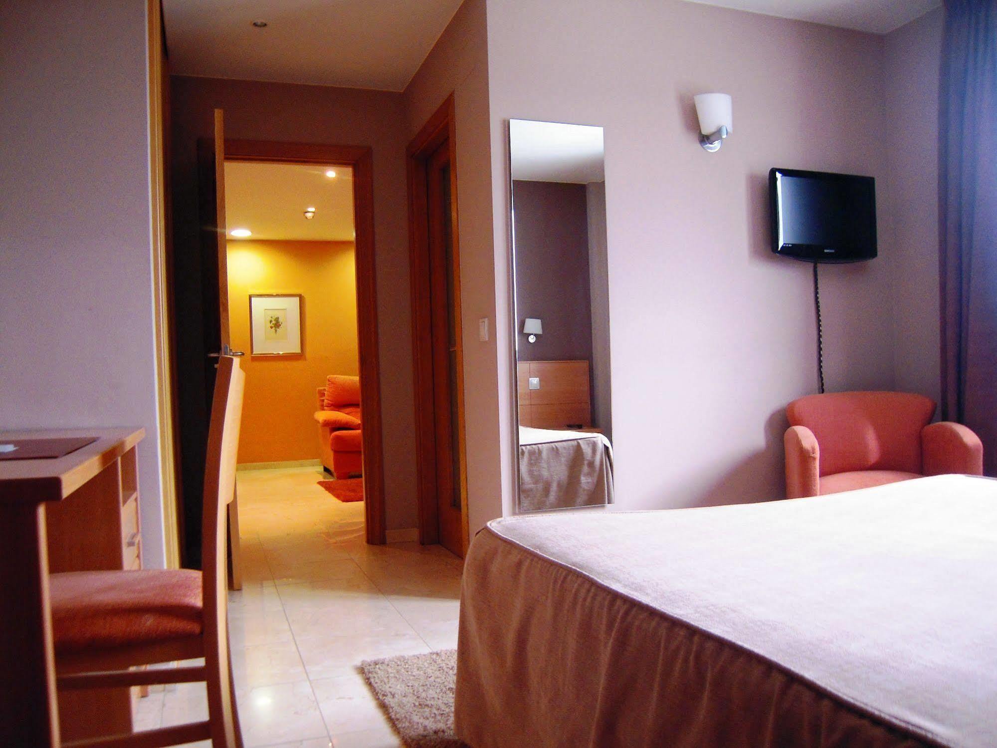 Hotel Apartamentos Ciudad De Lugo Dış mekan fotoğraf